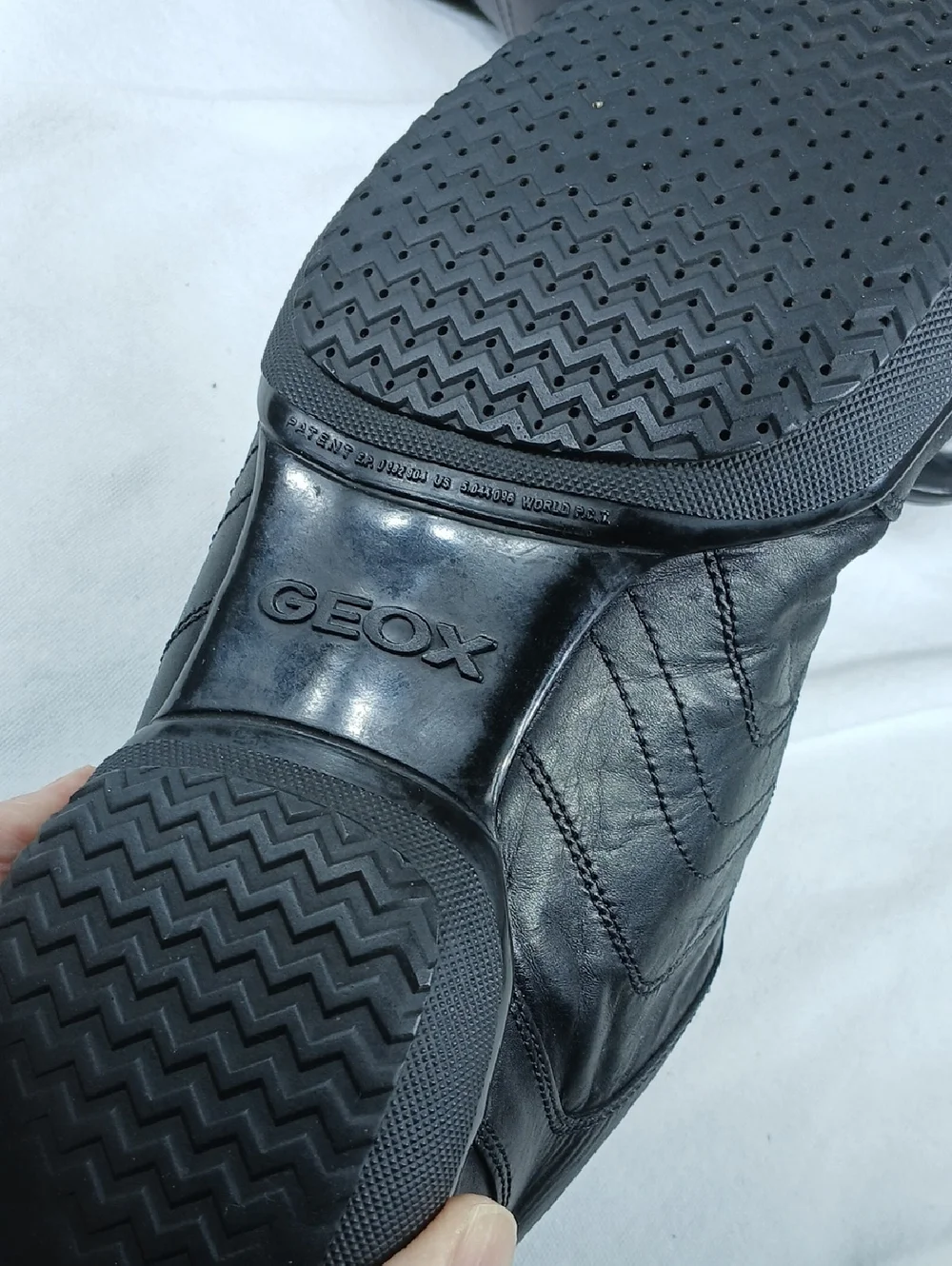 Geox mens Black Leather Slip-On with Gold Logo size 11ß